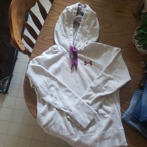 Under Armour women's sweatshirt